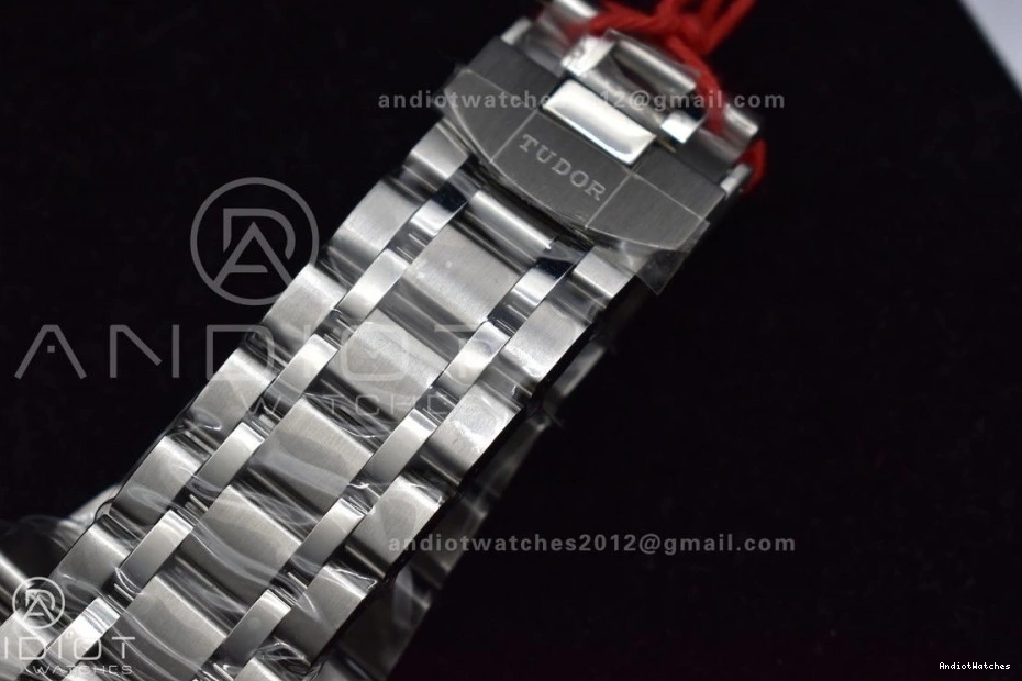 1:1 Royal V7F Edition Black Dial Best A UrbanStyle Strap 1192 on Tudor SS 1203